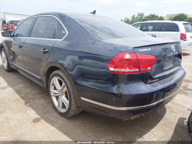 2014 Volkswagen PASSAT 2.0L TDI SE — фото 3
