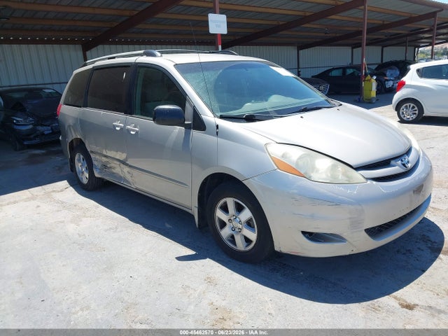 2007 TOYOTA SIENNA LE