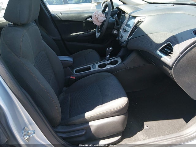 صورة 5 لـ 2017 Chevrolet CRUZE LS AUTO