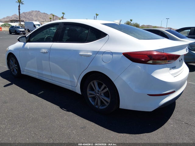 صورة 3 لـ 2017 Hyundai ELANTRA SE
