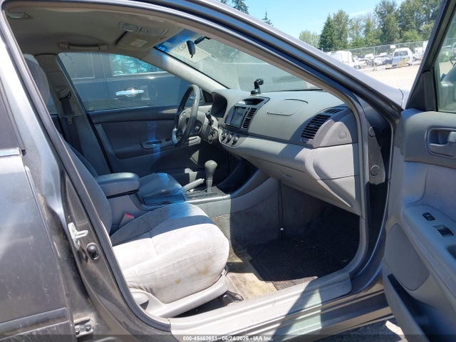 2002 Toyota CAMRY LE photo 5