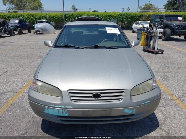 1998 Toyota CAMRY LE 照片 6