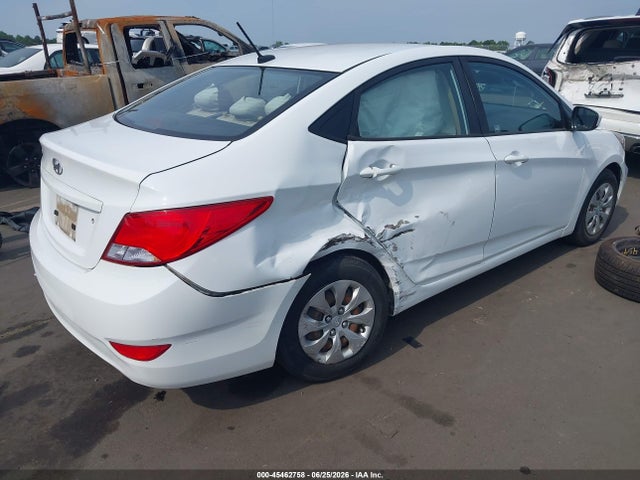 2017 Hyundai ACCENT SE — фото 4