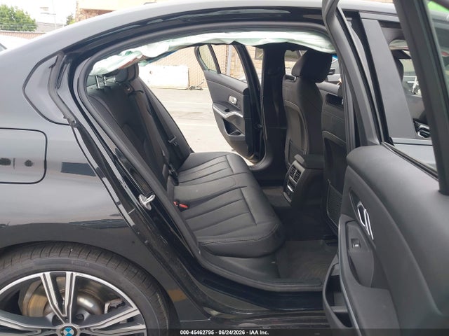 2023 BMW 330I 照片 8