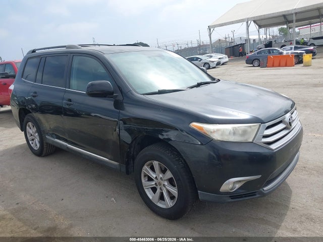 2011 TOYOTA HIGHLANDE SE V6