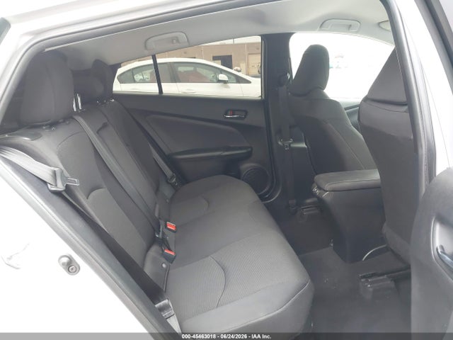 صورة 8 لـ 2019 Toyota PRIUS L ECO