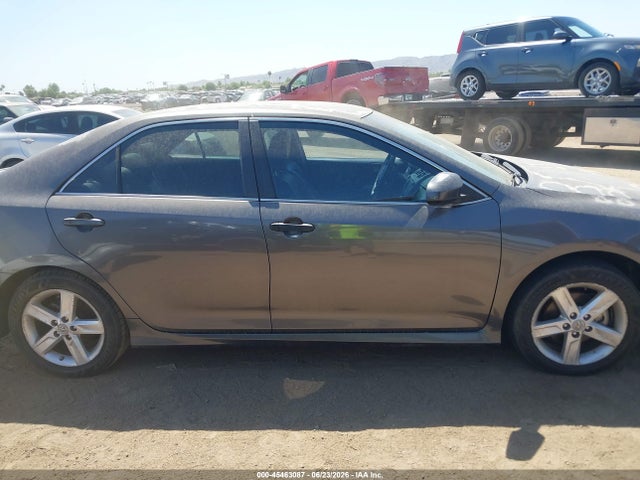 2013 Toyota CAMRY SE thumbnail 13