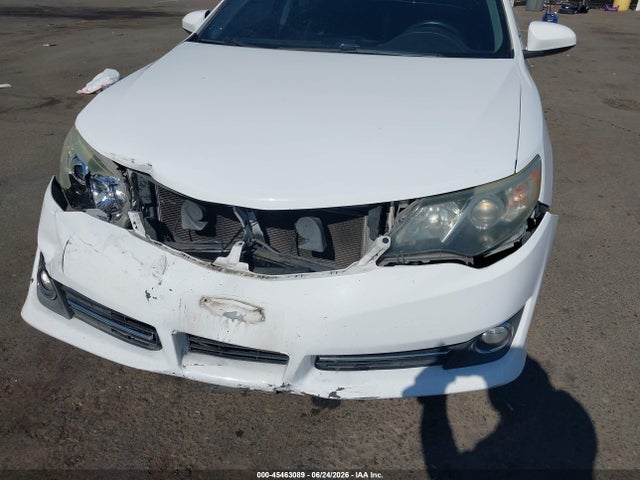2013 Toyota CAMRY SE photo 6