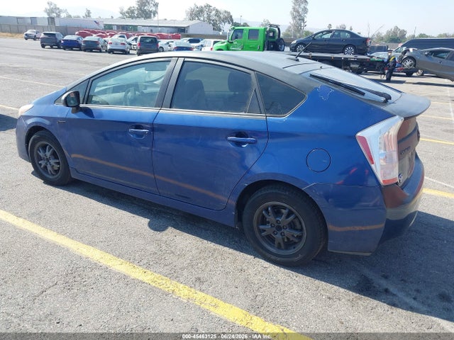 2010 Toyota PRIUS III photo 3
