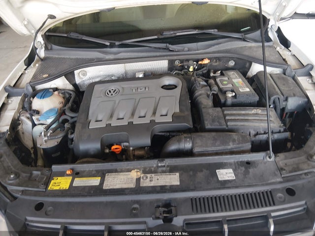 2012 Volkswagen PASSAT 2.0L TDI SE — фото 10