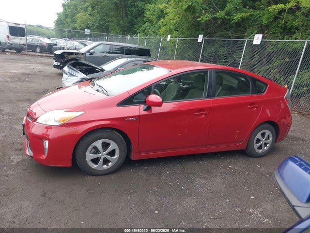 2013 Toyota PRIUS TWO — миниатюра 15