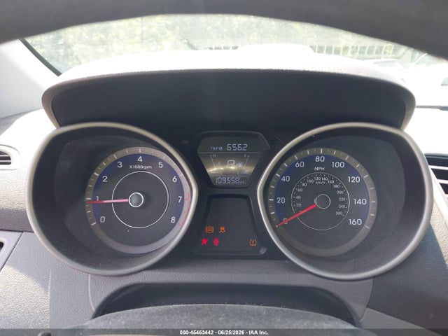 صورة 7 لـ 2016 Hyundai ELANTRA SE