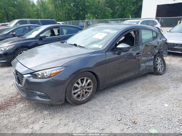صورة 2 لـ 2017 Mazda MAZDA3 SPORT