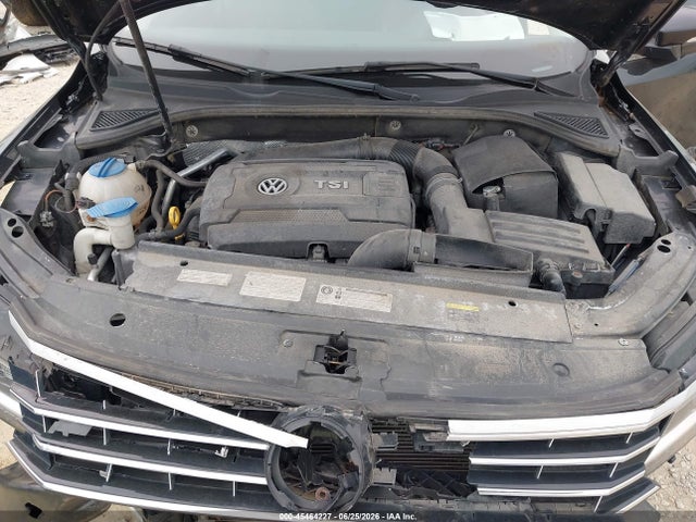 2017 Volkswagen PASSAT 1.8T R-LINE — фото 10