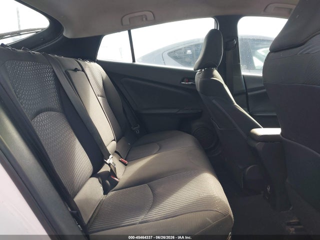 صورة 8 لـ 2018 Toyota PRIUS TWO