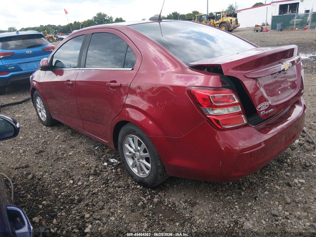 صورة 3 لـ 2017 Chevrolet SONIC LT AUTO