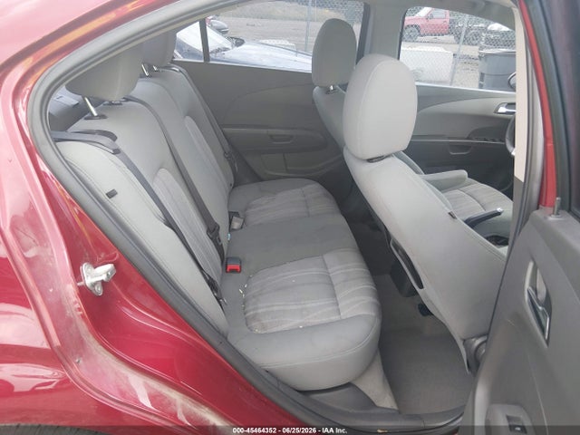 صورة 8 لـ 2017 Chevrolet SONIC LT AUTO