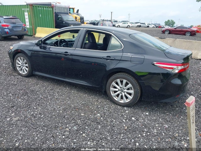 2018 Toyota CAMRY LE 照片 3