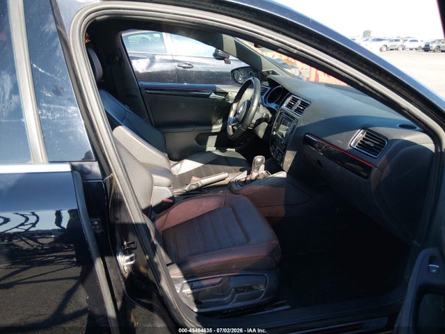 2017 VOLKSWAGEN JETTA GLI 5