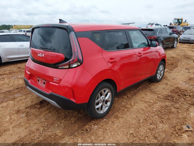 2023 KIA SOUL LX photo 4