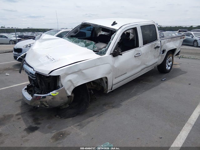 2016 Chevrolet SILVERADO 1500 LTZ 照片 2