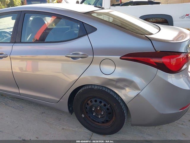 2016 Hyundai ELANTRA SE — миниатюра 12