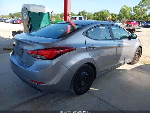 صورة 4 لـ 2016 Hyundai ELANTRA SE
