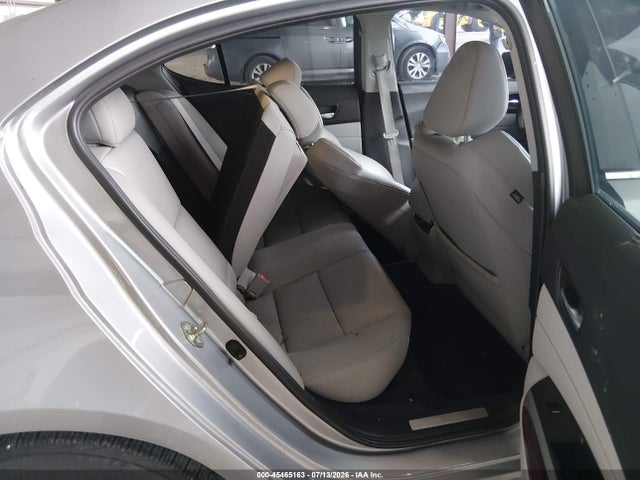 صورة 8 لـ 2017 Acura TLX