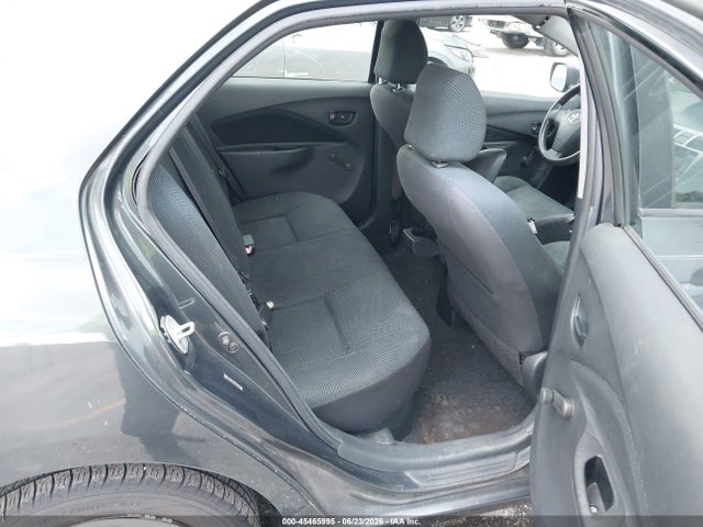 صورة 8 لـ 2010 Toyota YARIS