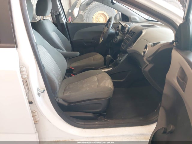 صورة 5 لـ 2015 Chevrolet SONIC LS AUTO