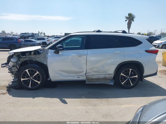 2022 TOYOTA HIGHLANDER XSE 15