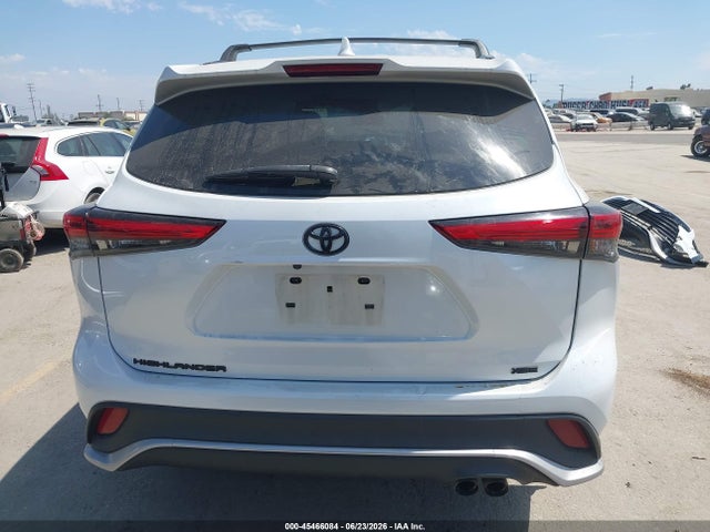 2022 TOYOTA HIGHLANDER XSE 17