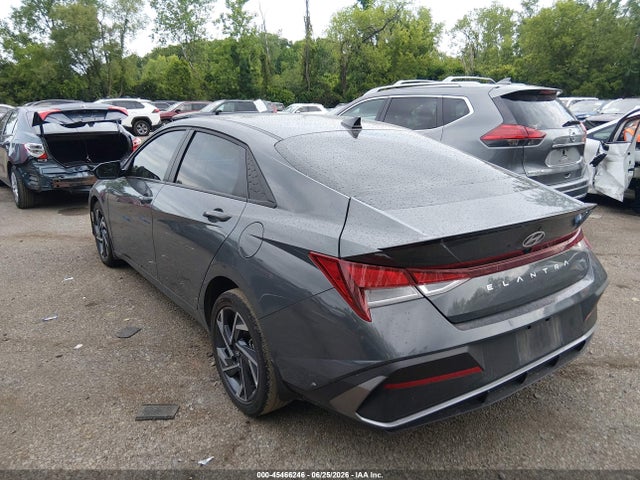 2025 Hyundai ELANTRA SEL SPORT photo 3