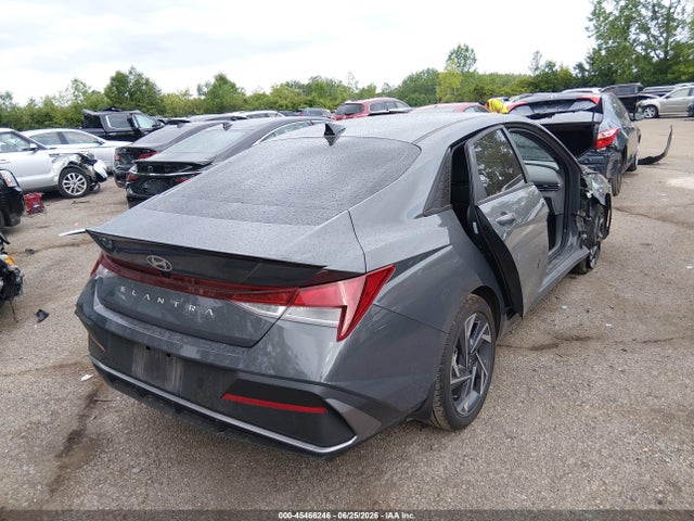 2025 Hyundai ELANTRA SEL SPORT photo 4