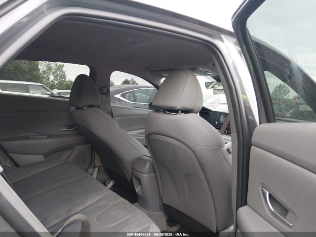 2025 Hyundai ELANTRA SEL SPORT photo 8