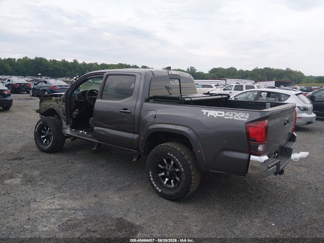 2018 Toyota TACOMA TRD OFF ROAD photo 3