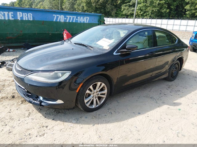 2015 Chrysler 200 LIMITED — фото 2