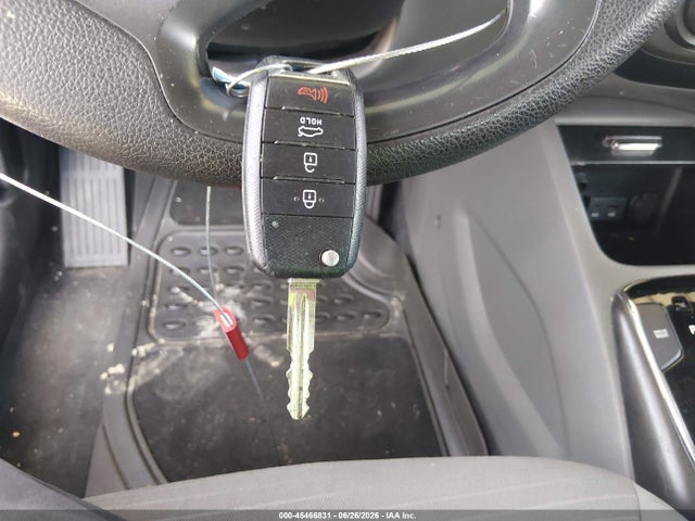 2017 KIA FORTE LX — миниатюра 11