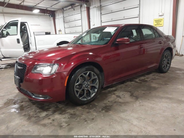 صورة 2 لـ 2018 Chrysler 300 300S AWD