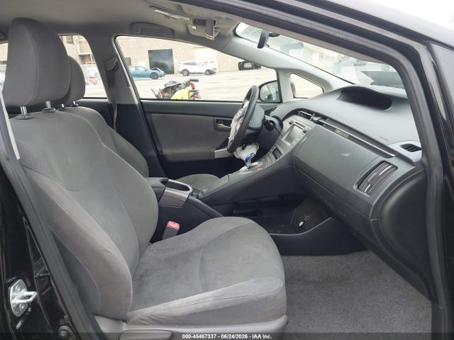 2012 Toyota PRIUS TWO photo 5