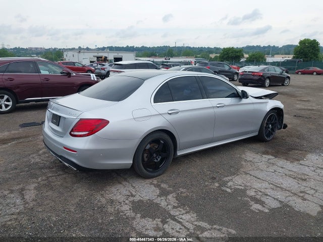 2019 Mercedes-BENZ E 300 4MATIC 照片 4