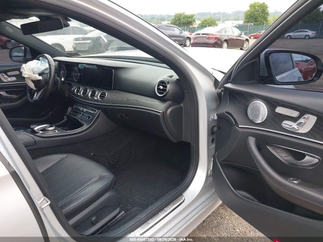 2019 Mercedes-BENZ E 300 4MATIC 照片 5