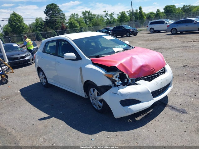 2010 Toyota MATRIX photo 1