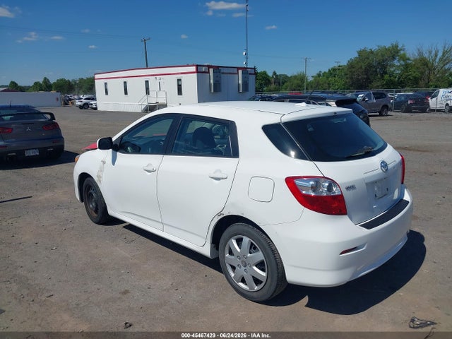 2010 Toyota MATRIX photo 3