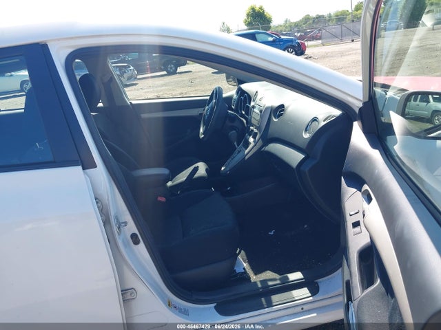2010 Toyota MATRIX photo 5