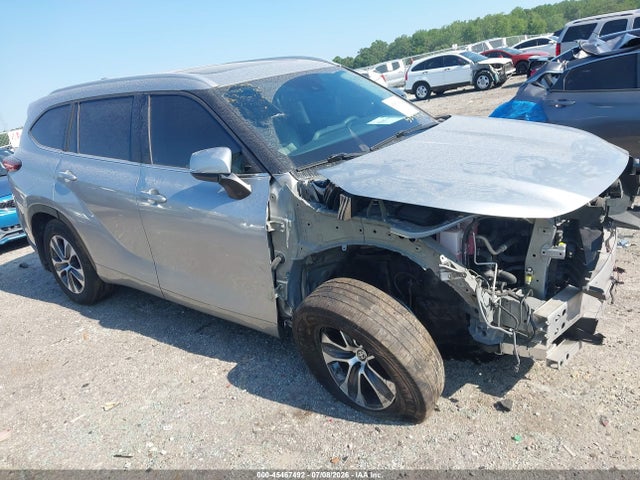 2023 TOYOTA HIGHLANDE XLE