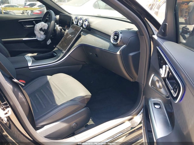 صورة 5 لـ 2024 Mercedes-BENZ C 300