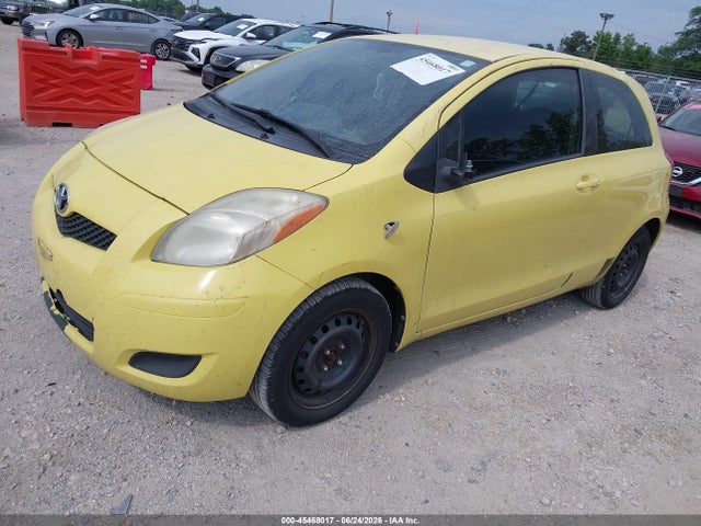 2009 Toyota YARIS photo 2