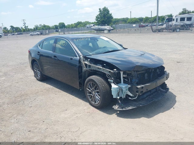 2018 LEXUS ES 