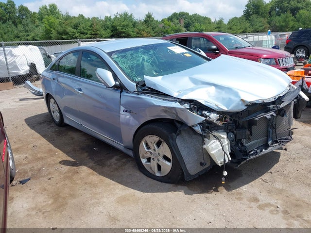 2011 HYUNDAI SONATA 